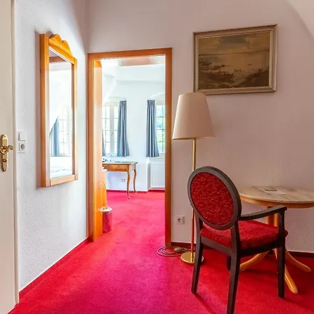 Zum Ritter St Georg - Oldest Residential Building In Since 1592 Heidelberg