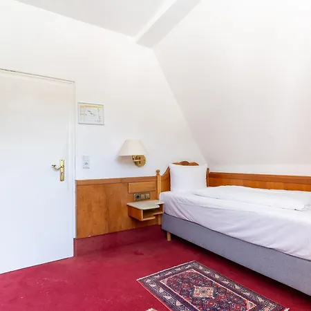 فندق Zum Ritter St Georg - Oldest Residential Building In Since 1592 3*
