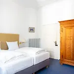 מלון Zum Ritter St Georg - Oldest Residential Building In Since 1592 היידלברג
