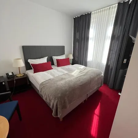Szálloda Zum Ritter St. Georg 4*