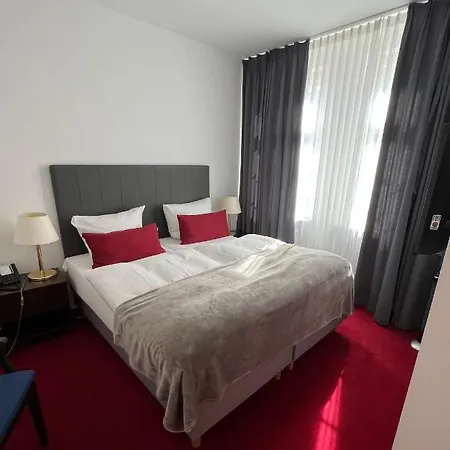 Zum Ritter St. Georg Szálloda 4*