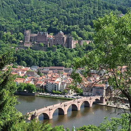 Zum Ritter St Georg - Oldest Residential Building In Since 1592 3*