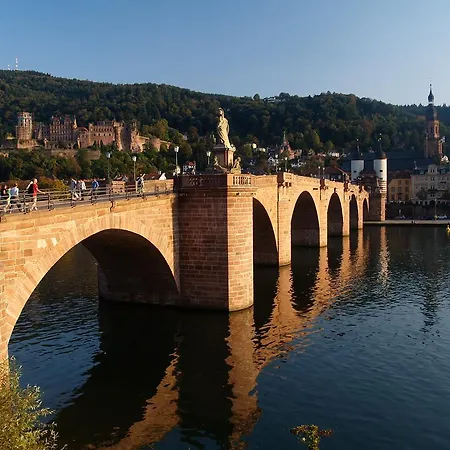 Zum Ritter St Georg - Oldest Residential Building In Since 1592