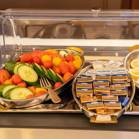 Zum Ritter St Georg - Oldest Residential Building In Since 1592 מלון היידלברג