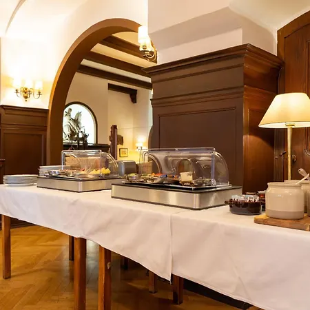 Szálloda Zum Ritter St Georg - Oldest Residential Building In Since 1592