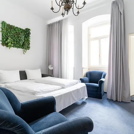 Zum Ritter St Georg - Oldest Residential Building In Since 1592 3* Heidelberg