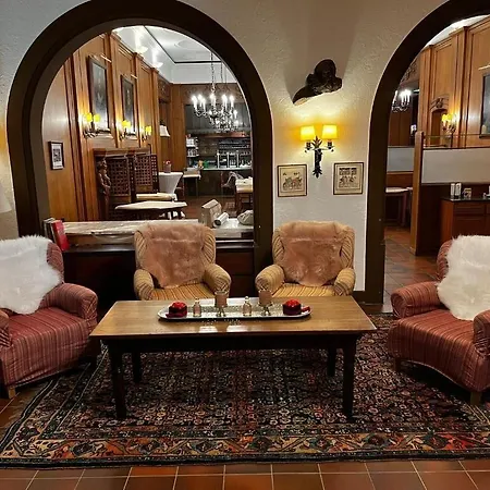 ホテル Zum Ritter St Georg - Oldest Residential Building In Since 1592