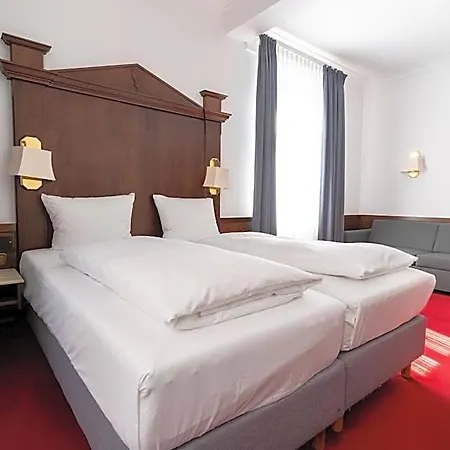 Zum Ritter St Georg - Oldest Residential Building In Since 1592 Hotel Heidelberg