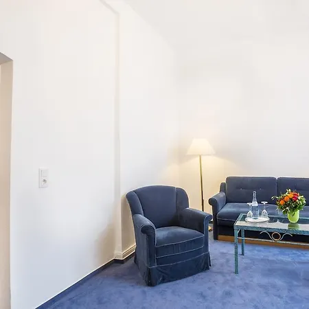 Zum Ritter St. Georg Szálloda 4*