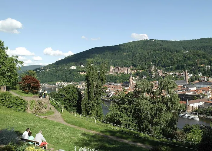 Hotel Zum Ritter St Georg - Oldest Residential Building In Since 1592