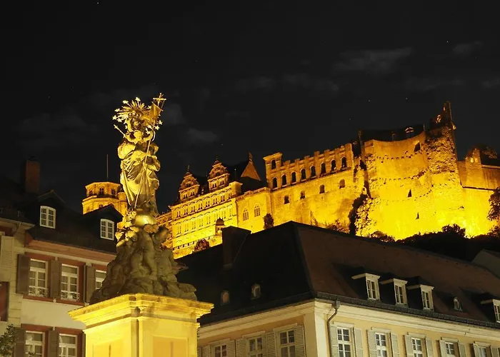 Zum Ritter St Georg - Oldest Residential Building In Since 1592 Hotel