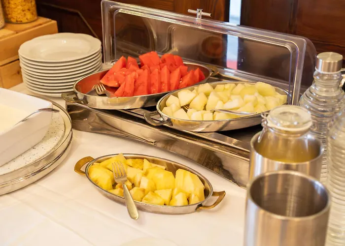 Hotel Zum Ritter St Georg - Oldest Residential Building In Since 1592