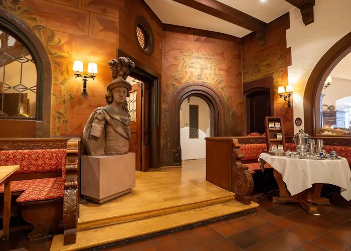 Zum Ritter St Georg - Oldest Residential Building In Since 1592 Heidelberg