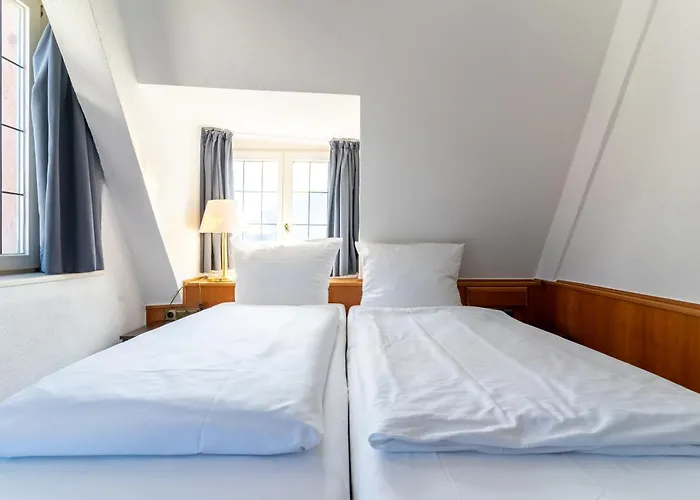 Hotel Zum Ritter St Georg - Oldest Residential Building In Since 1592 Heidelberg