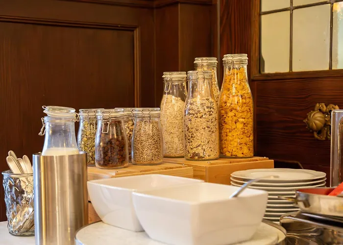 Zum Ritter St Georg - Oldest Residential Building In Since 1592