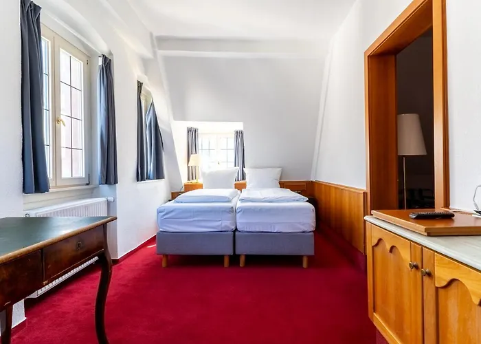 Zum Ritter St Georg - Oldest Residential Building In Since 1592 Hotel