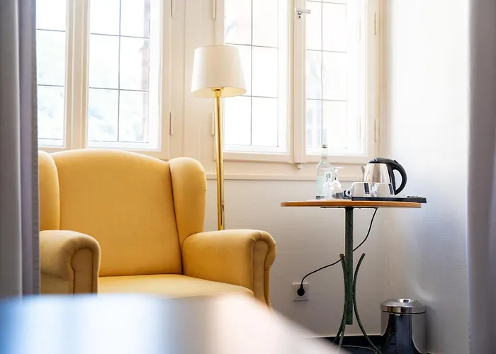 Hotel Zum Ritter St Georg - Oldest Residential Building In Since 1592 3*