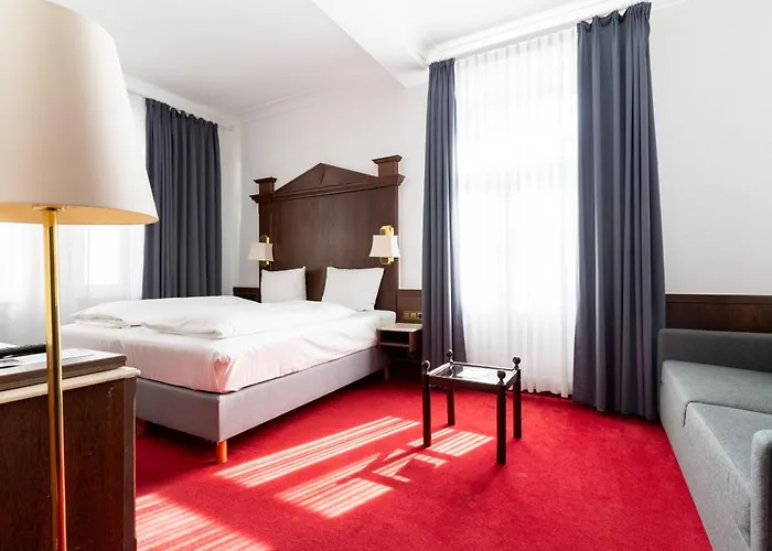 Zum Ritter St Georg - Oldest Residential Building In Since 1592