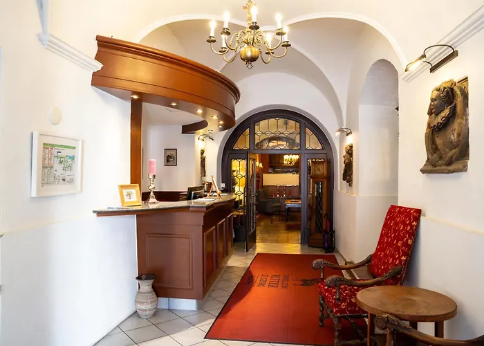 Zum Ritter St Georg - Oldest Residential Building In Since 1592