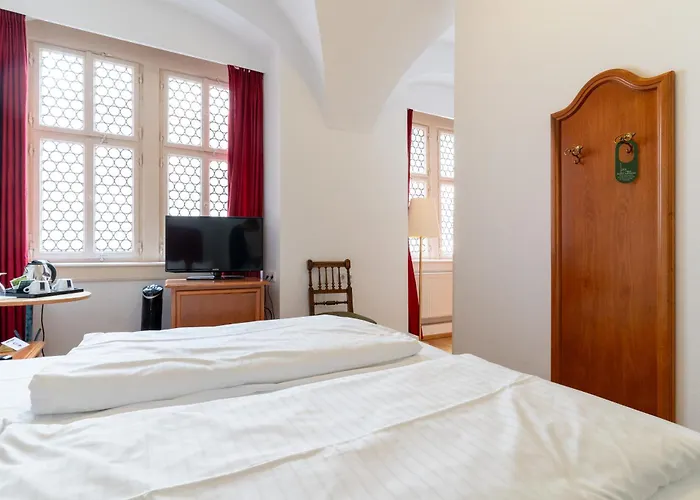 Zum Ritter St Georg - Oldest Residential Building In Since 1592 Hotel