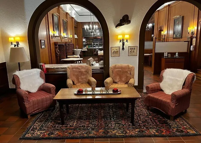 Hotel Zum Ritter St Georg - Oldest Residential Building In Since 1592