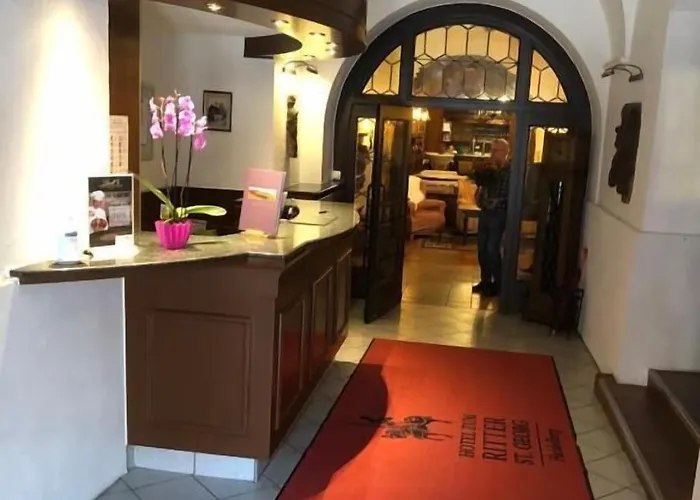 Zum Ritter St Georg - Oldest Residential Building In Since 1592 3*