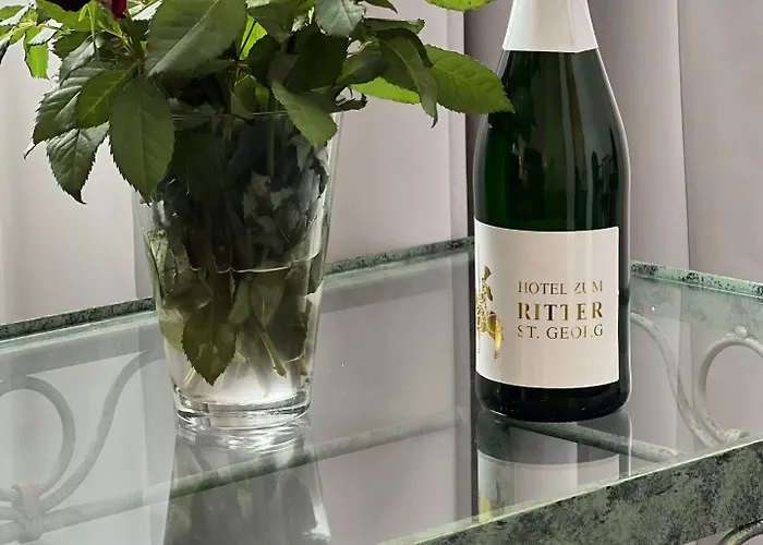 Zum Ritter St Georg - Oldest Residential Building In Since 1592 Hotel