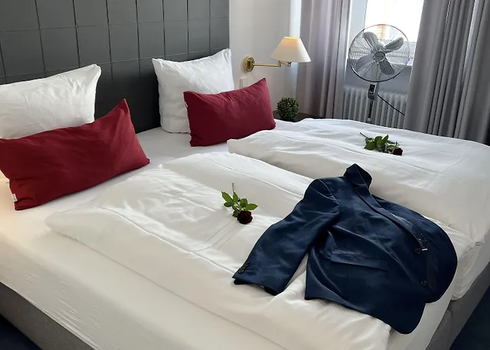 Zum Ritter St Georg - Oldest Residential Building In Since 1592