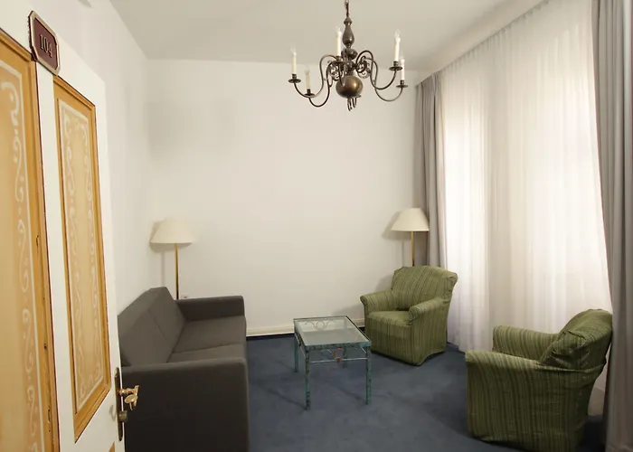 Hotel Zum Ritter St Georg - Oldest Residential Building In Since 1592 Heidelberg