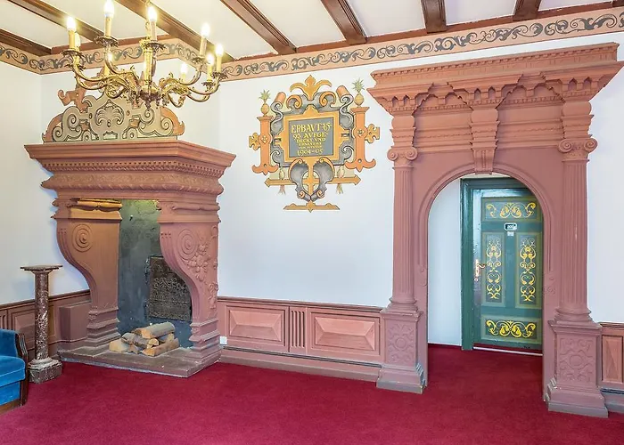 Hotel Zum Ritter St Georg - Oldest Residential Building In Since 1592