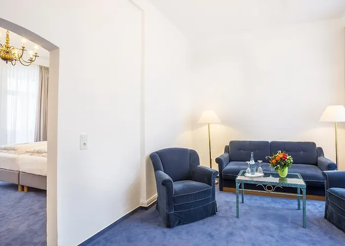 Zum Ritter St Georg - Oldest Residential Building In Since 1592 Hotel 3*